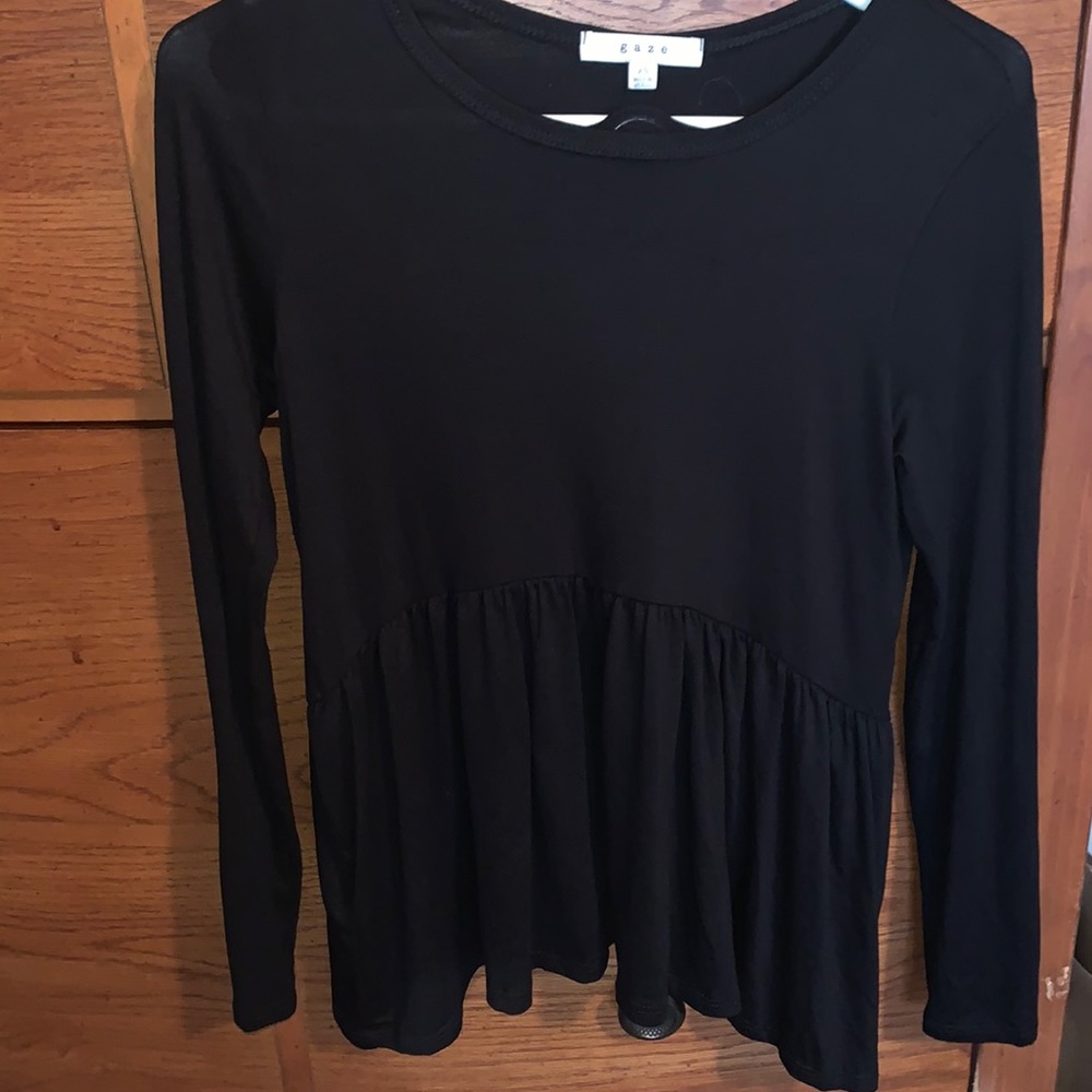 black flowy top